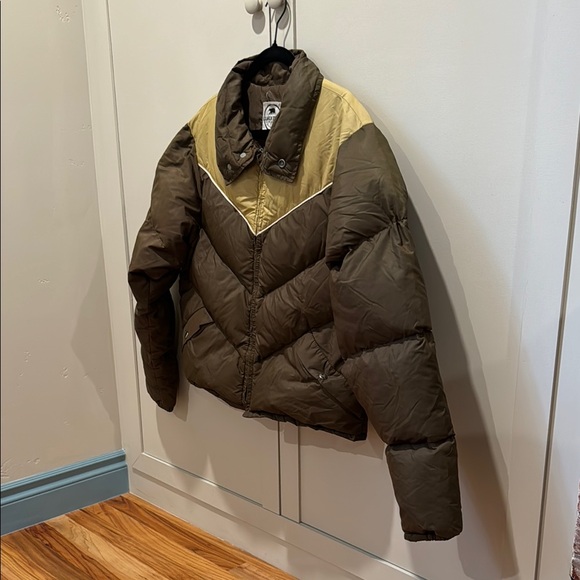 70’s/80’s Brown and Tan Vintage Puffer Jacket - Picture 2 of 9